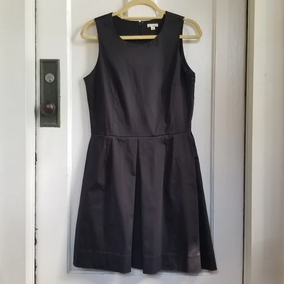 GAP | Dresses | Gap Sleeveless Fit Flare Little Black Dress Sz 8 | Poshmark